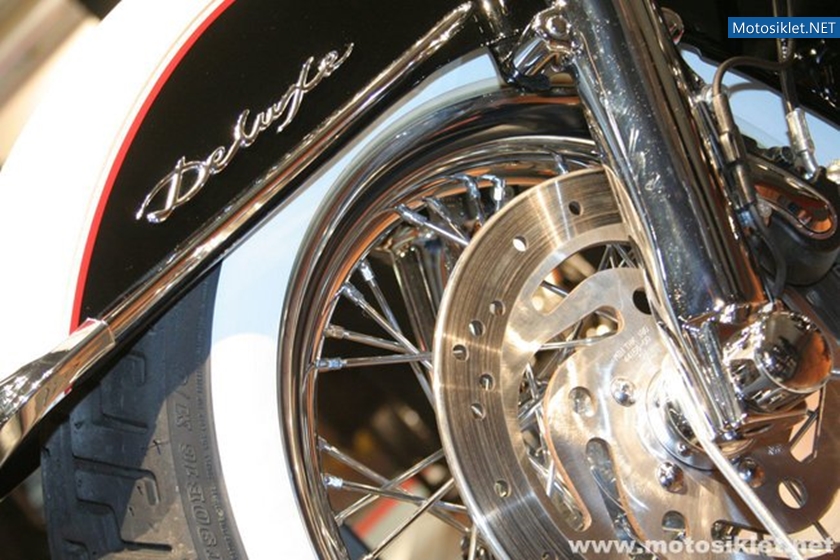 Harley-Davidson-Standi-Eicma-2010-009