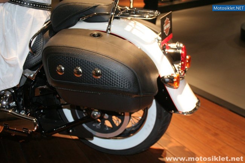 Harley-Davidson-Standi-Eicma-2010-016