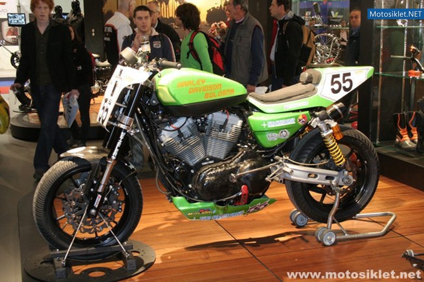 Harley-Davidson-Standi-Eicma-2010-017