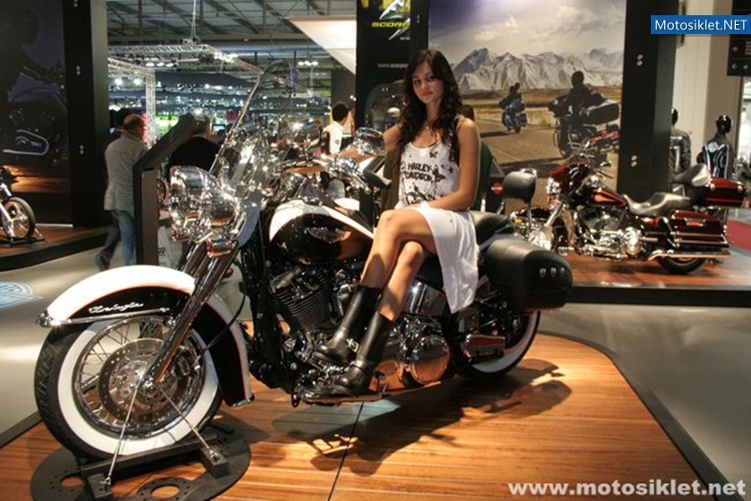 Harley-Davidson-Standi-Eicma-2010-021