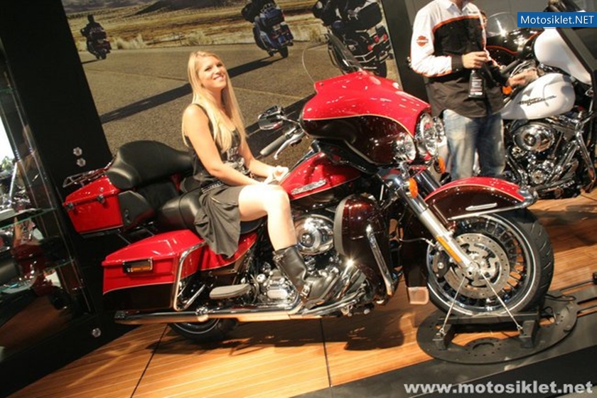 Harley-Davidson-Standi-Eicma-2010-023