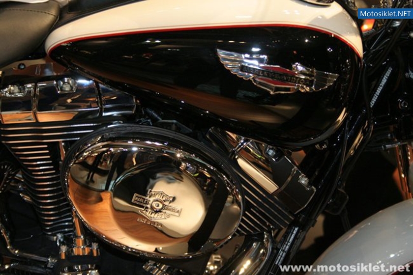 Harley-Davidson-Standi-Eicma-2010-027