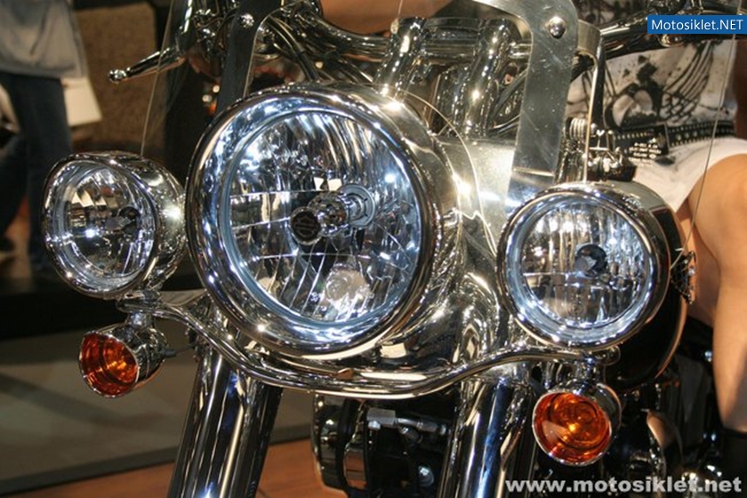 Harley-Davidson-Standi-Eicma-2010-031