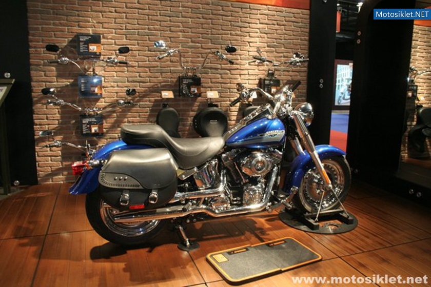 Harley-Davidson-Standi-Eicma-2010-041