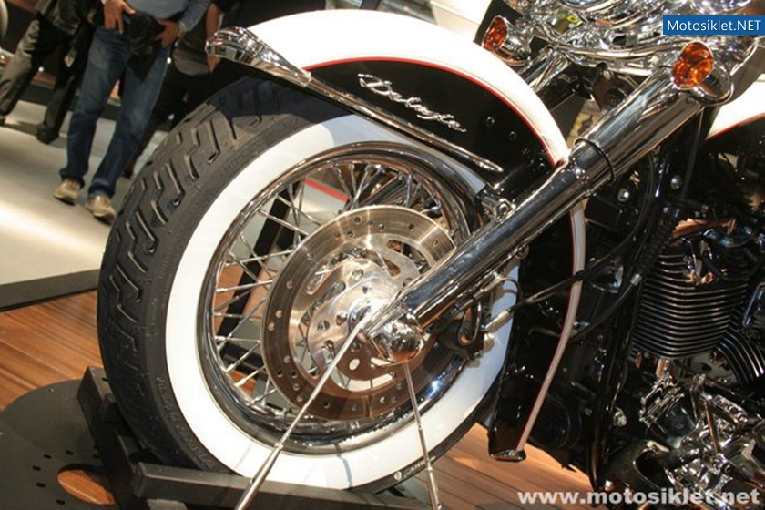 Harley-Davidson-Standi-Eicma-2010-042