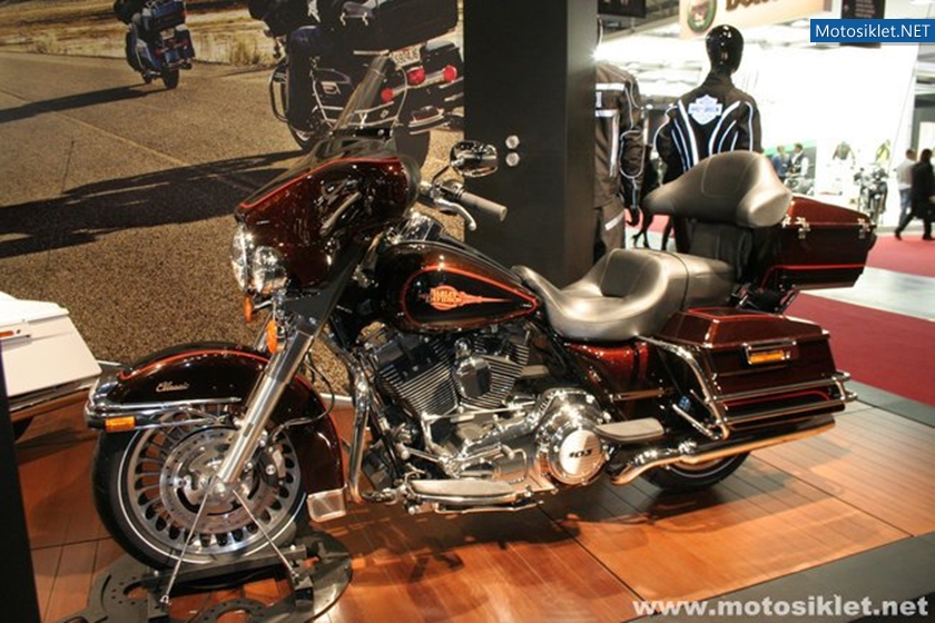 Harley-Davidson-Standi-Eicma-2010-044