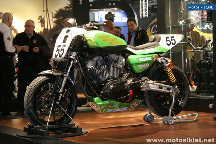 Harley-Davidson-Standi-Eicma-2010-047
