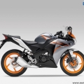2011-Honda-CBR125R-004