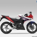 2011-Honda-CBR125R-007