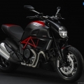 Ducati-Diavel-2011-Model-005