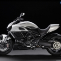 Ducati-Diavel-2011-Model-008