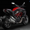 Ducati-Diavel-2011-Model-016