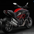 Ducati-Diavel-2011-Model-016