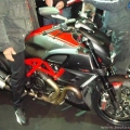 Ducati-Diavel-2011-Model-030