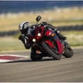 2011-Yamaha-YZF-R1-Fotograflari-004