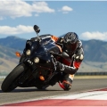 2011-Yamaha-YZF-R1-Fotograflari-021