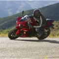 2011-Yamaha-YZF-R1-Fotograflari-023