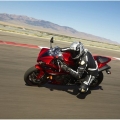 2011-Yamaha-YZF-R1-Fotograflari-024