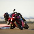 2011-Yamaha-YZF-R1-Fotograflari-038