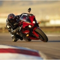 2011-Yamaha-YZF-R1-Fotograflari-040