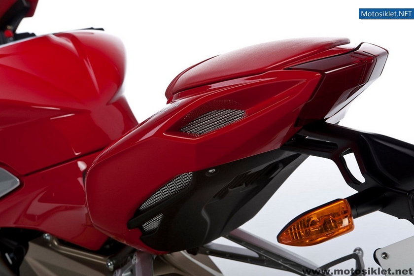 MV-Agusta-F3-001