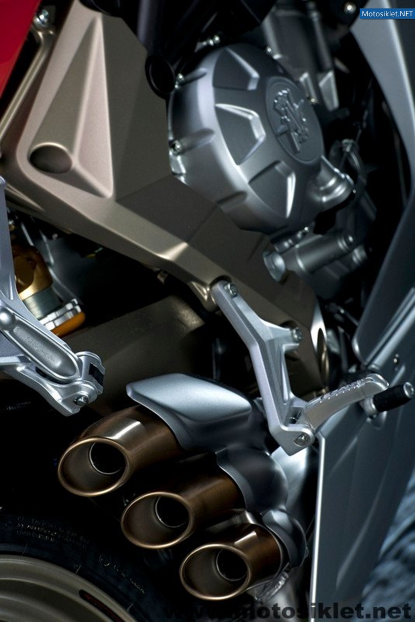 MV-Agusta-F3-027