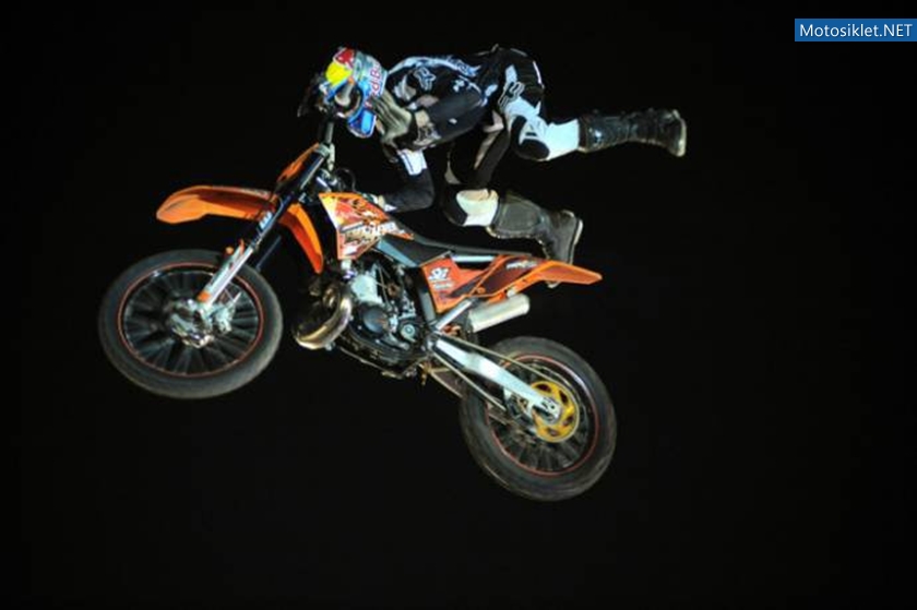 Canakkalede-Red-Bull-X-Fighters-ruzgari-esti-002