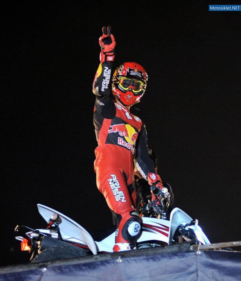 Canakkalede-Red-Bull-X-Fighters-ruzgari-esti-011