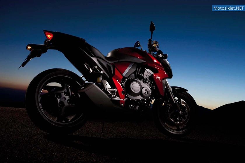 Honda-CB1000R-001