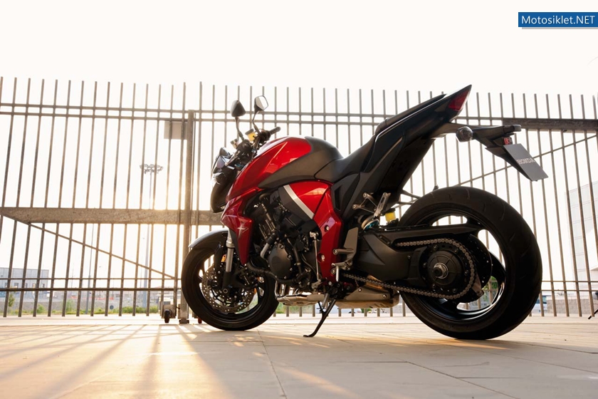 Honda-CB1000R-007