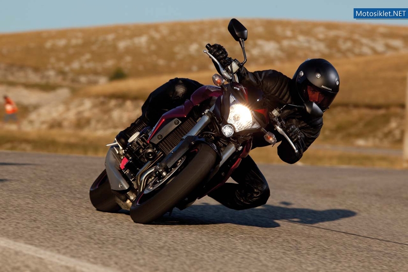 Honda-CB1000R-011