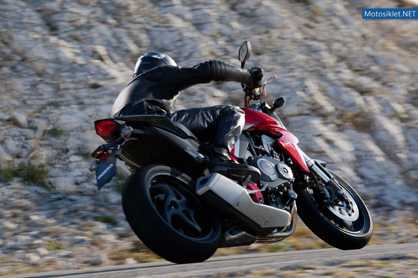 Honda-CB1000R-015