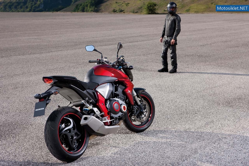 Honda-CB1000R-016