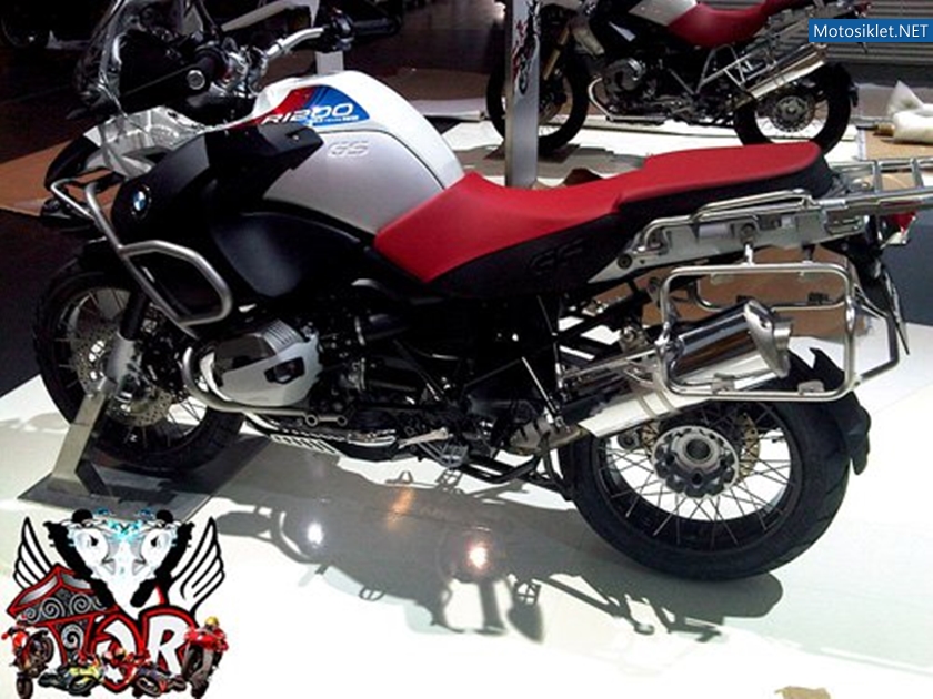 2010-INTERMOT-Motosiklet-Fuari-042