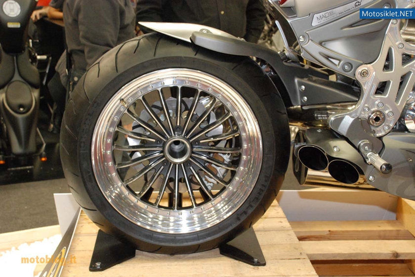 CRS-Duu-Eicma-Konsept-009