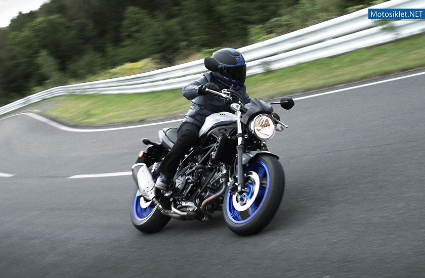 001_suzuki_sv_650t_2015