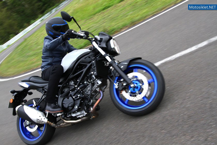 029_suzuki_sv_650t_2015
