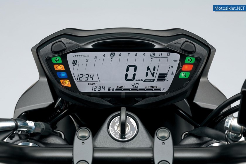 040_suzuki_sv_650t_2015