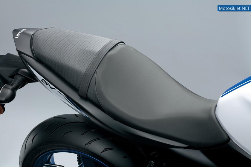 050_suzuki_sv_650t_2015