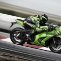 Kawasaki-ZX-10R-2011-007