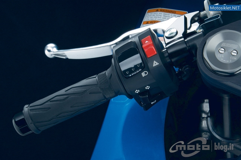 Suzuki-GSX-R600Suzuki-GSX-R-750-2011-001
