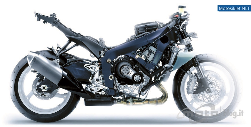 Suzuki-GSX-R600Suzuki-GSX-R-750-2011-038