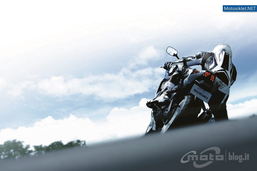 Suzuki-GSX-R600Suzuki-GSX-R-750-2011-040