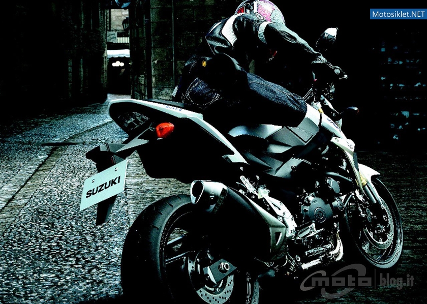 2011-Model-Suzuki-GSR750-005
