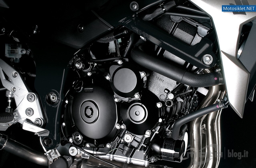 2011-Model-Suzuki-GSR750-008