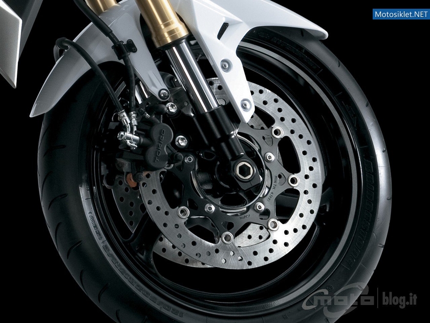2011-Model-Suzuki-GSR750-009