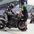 2011-Kawasaki-ZX-10R-Ninja-002
