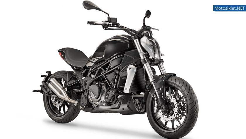 benelli-402-s-2018-1