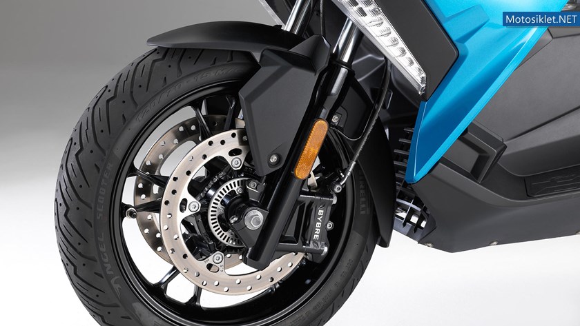 bmw-c-400-x-2018-21