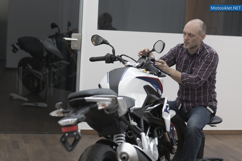 bmw-g310r-breaks-cover-looks-perfect-video-photo-gallery_6